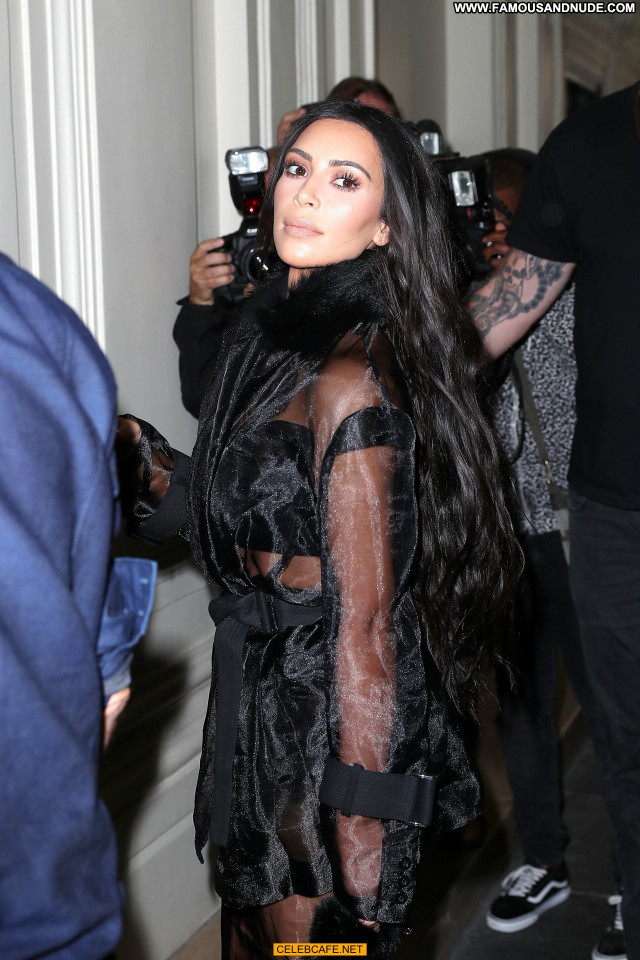 Kim Kardashian No Source Beautiful Babe Celebrity Ass Posing Hot Paris