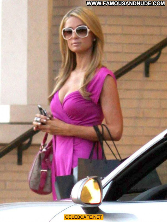 Paris Hilton Beverly Hills Babe New York Bar Posing Hot Beautiful