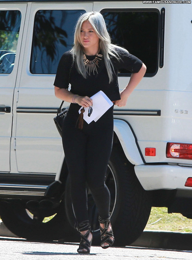 Hilary Duff No Source Posing Hot Beautiful Paparazzi Celebrity Babe